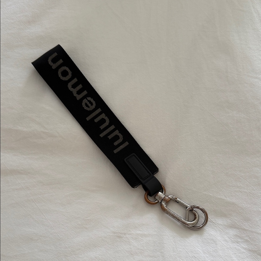 Lululemon Black Accessory with Silver Clip